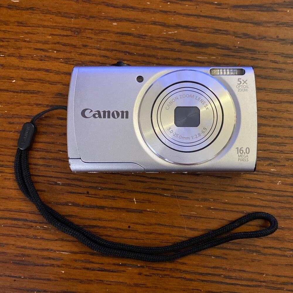 Canon PowerShot A2500 HD 16MP 5x Optical Zoom Silver no charger two batteries